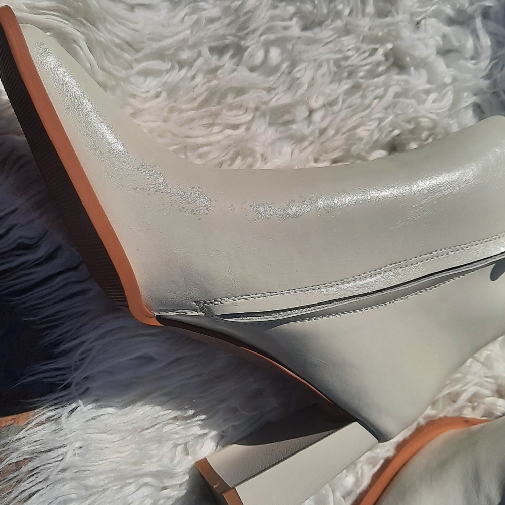 🆕️ LLS White Ankle Heeled Boots - Picture 7 of 15